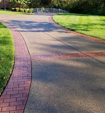 Concrete Driveways in LaDue / Concrete Driveways LaDue Missouri